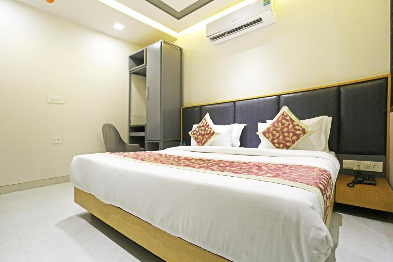 Hotel Apple Villa - Near Delhi Airport With Free Airport Transsfer New Delhi Buitenkant foto