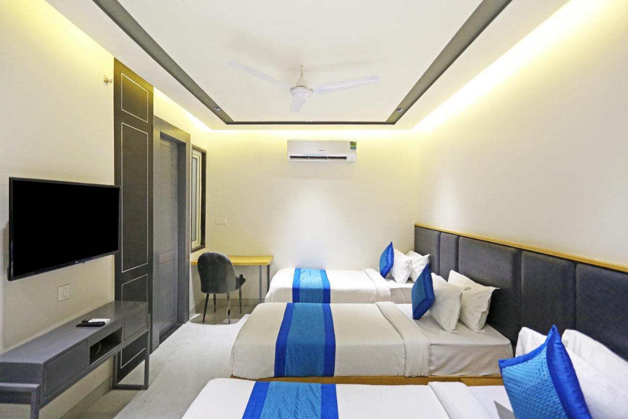 Hotel Apple Villa - Near Delhi Airport With Free Airport Transsfer New Delhi Buitenkant foto
